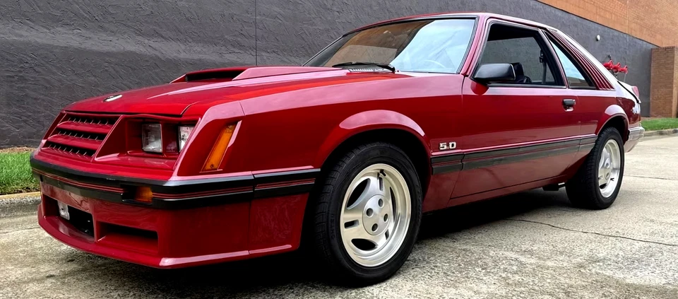 KIT COMPLETO MANIJA DE PUERTA INTERIOR FORD MUSTANG 1979-1993 Y BISEL NEGRO/CROMO - FOX Foto 3 de 4