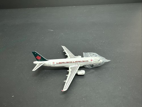 DRAGON WINGS 55698 Air Canada A320 W/Reg, 1/400 Scale B.115 - Picture 5 of 10