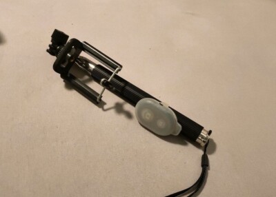 Logilink Selfie Stick Monopod mit Bluetooth Tasten Auslöser für Smartphone