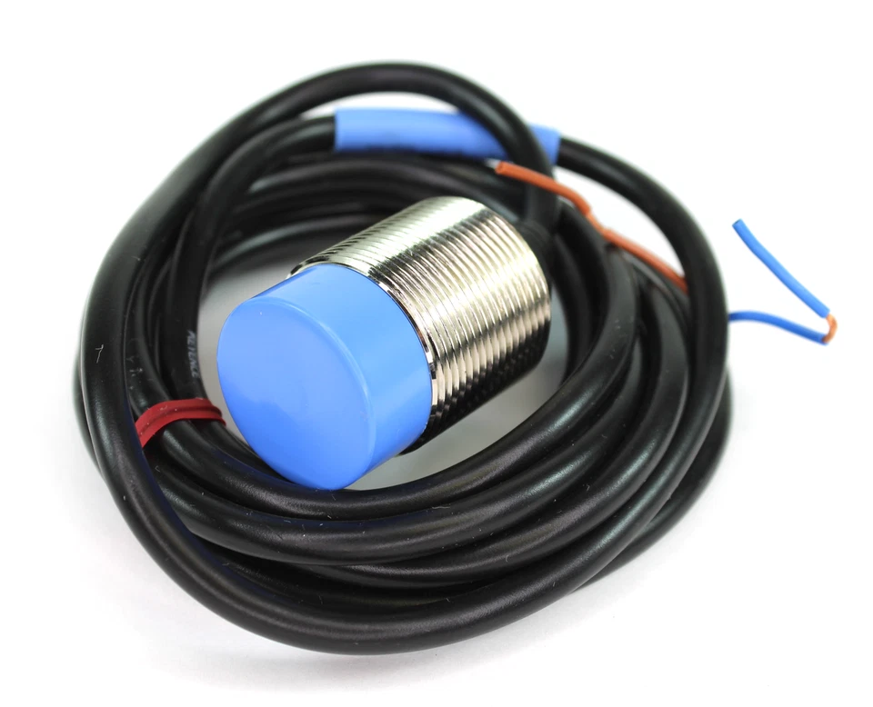 Keyence EV-130U Two-Wire Self Contained Proximity Sensor M30 Non-Shielded New - Image 2 of 4