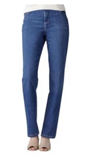 Lee Women's Classic Fit Monroe Straight-leg jeans Seattle