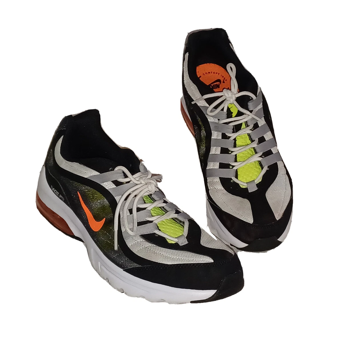 Nike outlet store junction 1