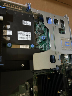Dell Emc XC640 Server Qty.2 GOLD 6132 CPUS H330 Boss S1 2 X