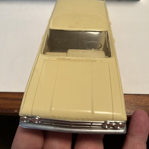 1965 Rambler Classic 770 Plastic Promo Model 1/25 Scale Cream Color - Picture 8 of 11