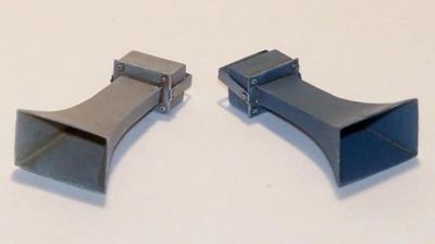 PlusModel 2x Square Loudspeaker Lautsprecher Resin Diorama 1:35 Art. EL054