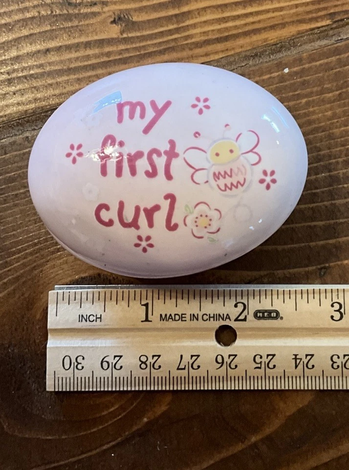 "My First Curl"" розовая овальная керамическая сувенирная коробка для безделушек" - Изображение 2 из 4