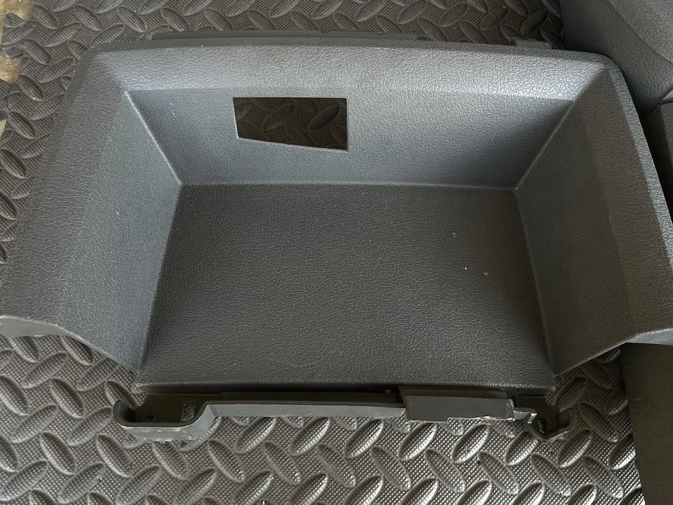 2006-2008 Dodge Ram 1500 2500 Floor Console Cup Holder Manual 3500 Gray - Image 3 of 4