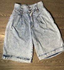 Vintage 80s Jordache High Waist Acid Wash Denim Shorts Pleated 9/10