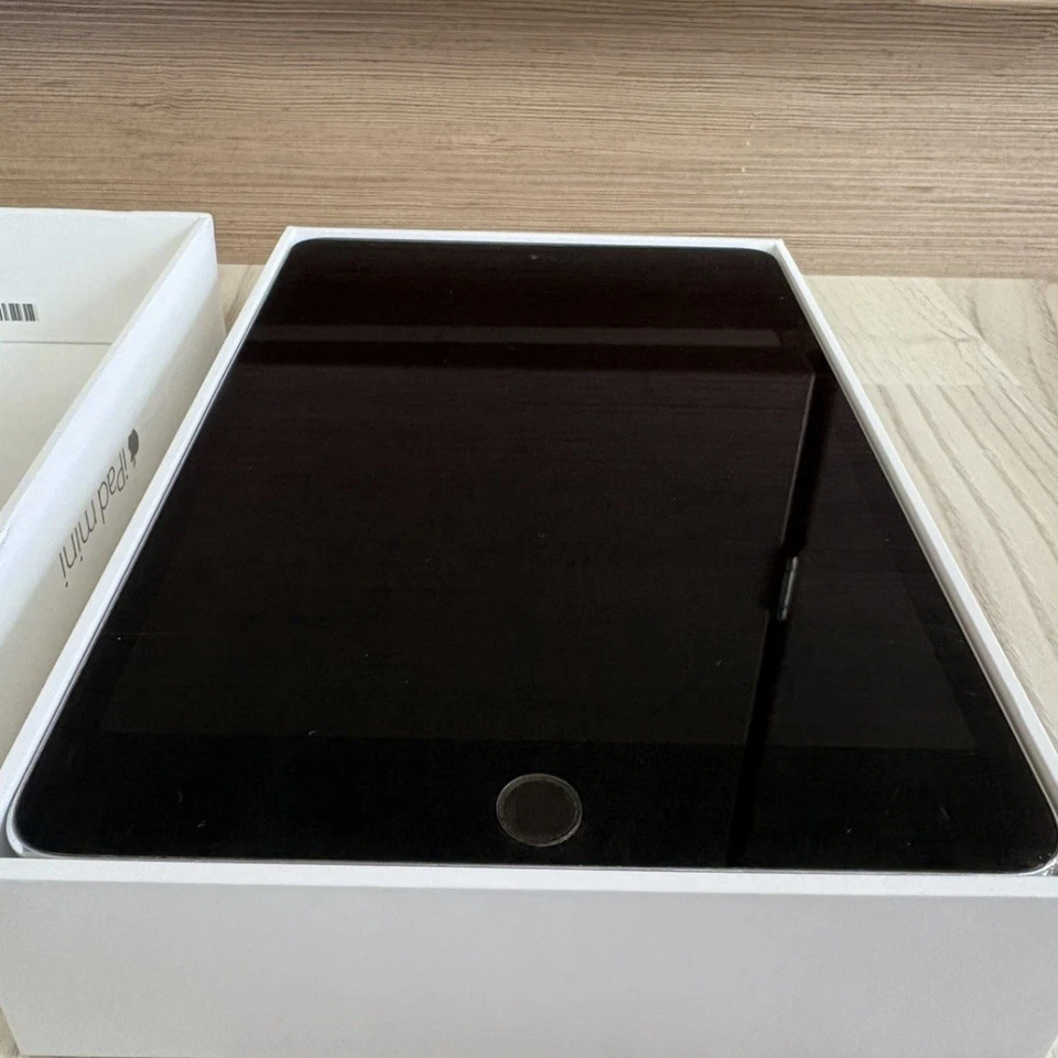 Apple iPad mini (4th generation) · 64GB · Wi-Fi, Foto 2 von 5