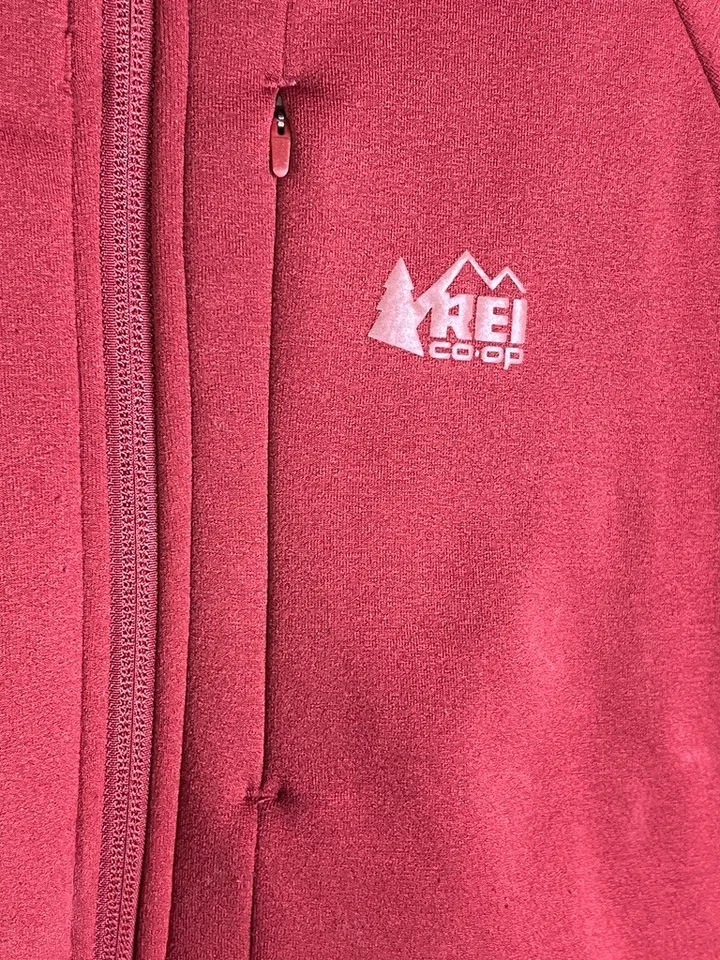 Chaqueta polar usada en excelente estado REI CoOp Hyperaxis para mujer XL roja con capucha Polartec ($129) Foto 3 de 4