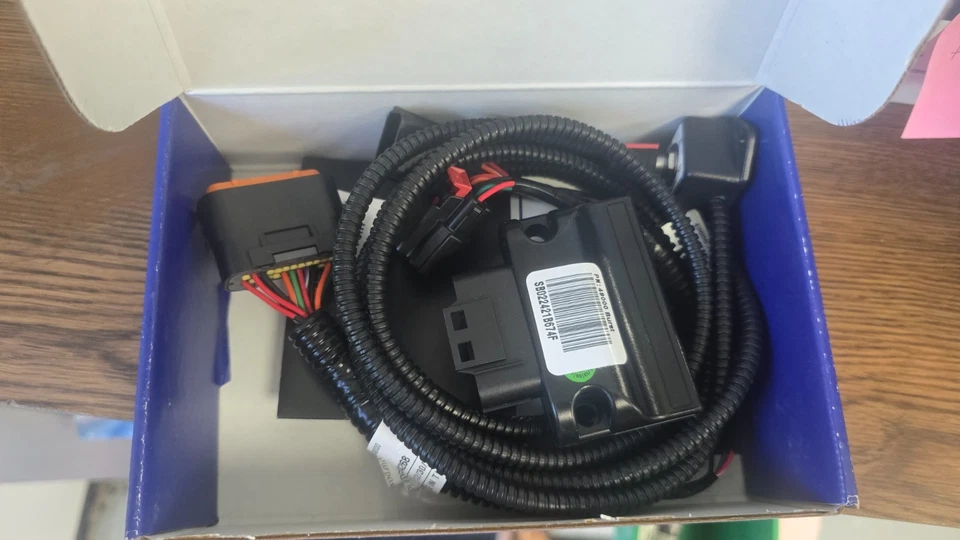 SCT 49000, una ráfaga se adapta al rendimiento del dispositivo de respuesta del acelerador Ford Foto 3 de 3