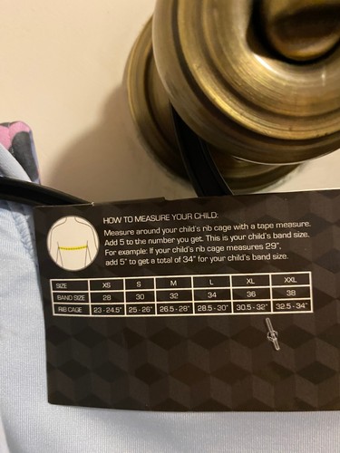 NWT GIRLS SIZE MEDIUM ATHLETIC WORKS 2 PACK KEYHOLE SPORT BRAS BAND SIZE 32 - Picture 9 of 10