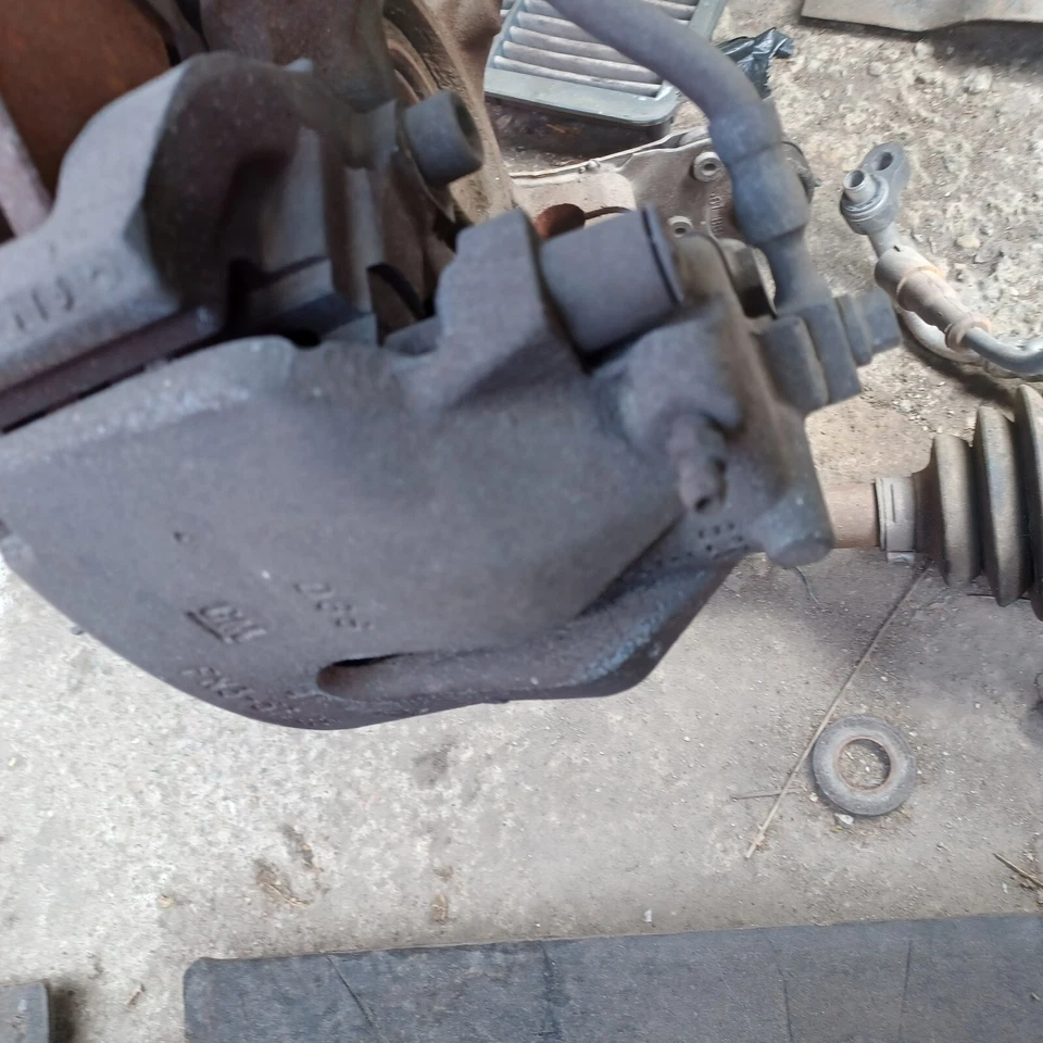 2003 Saturn L 200 Brake Caliper front Right used OEM - Image 3 of 4