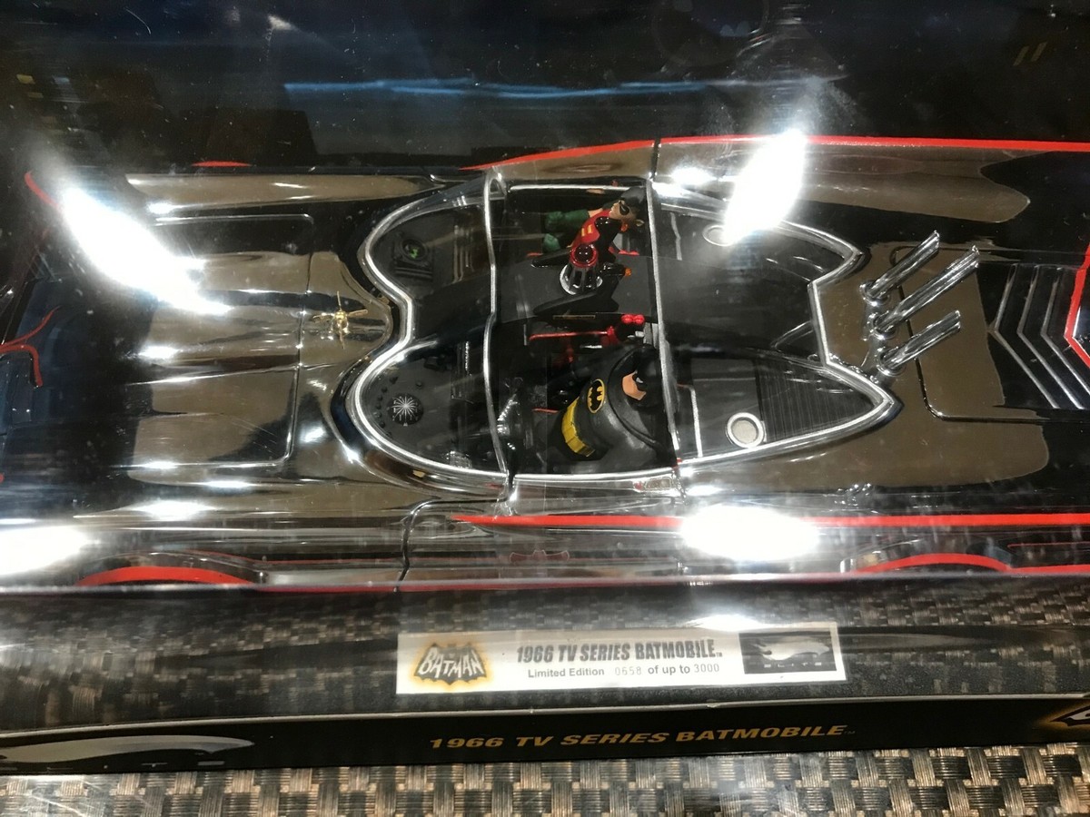 バットモービル 1966TVシリーズ メッキ エリート 3000台限定 1/18 初代実写TVシリーズに登場する名車が1/8スケールで蘇る 『バット