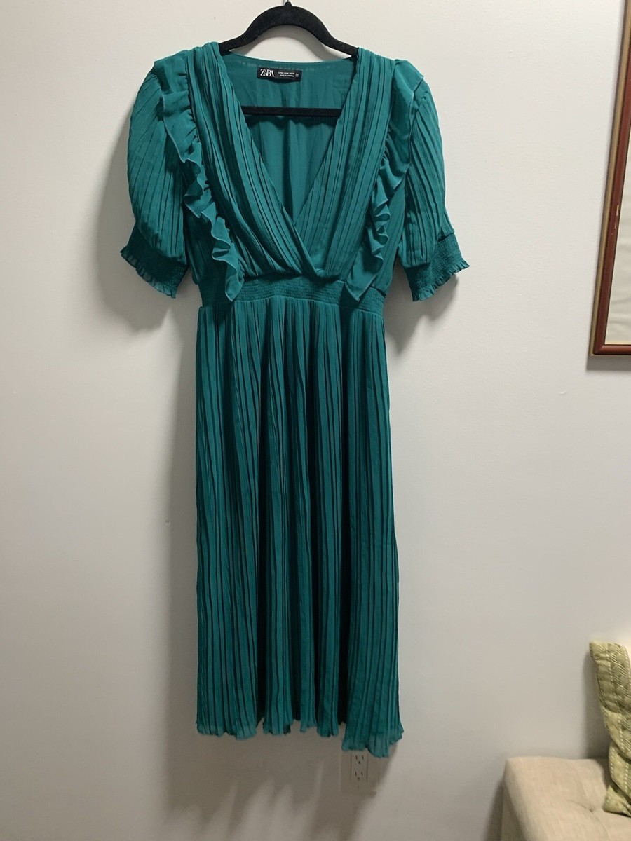 zara green pleated midi dress ZARA Emerald pleated midi dress