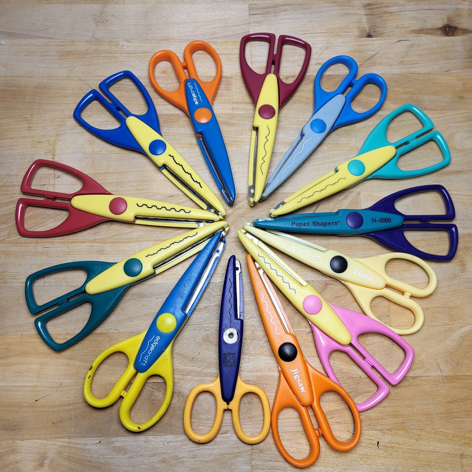 Lot of 13 Scrapbooking Paper Shapers Fiskars Edgers Cutting Scissors