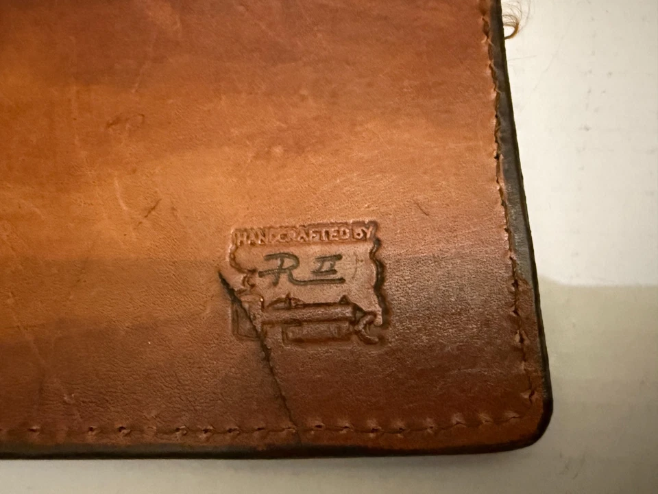Cartera de cuero vintage de mano con diseño clásico de pesca hecha a mano por TR II Foto 4 de 4