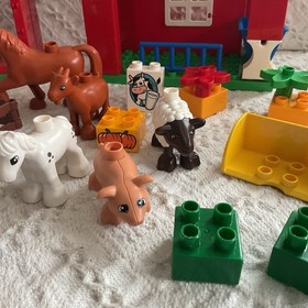 LEGO DUPLO Big Farm set #10525 incomplete 