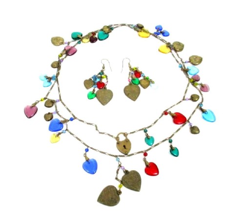 VINTAGE GLASS WORKS STUDIO BRASS & GLASS HEART CHARM NECKLACE & EARRINGS SET