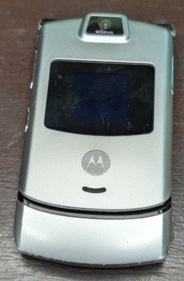 Motorola RAZR V3 Silver/Black 0.3MP Camera 2.2'' TFT Display Flip Phone For Parts