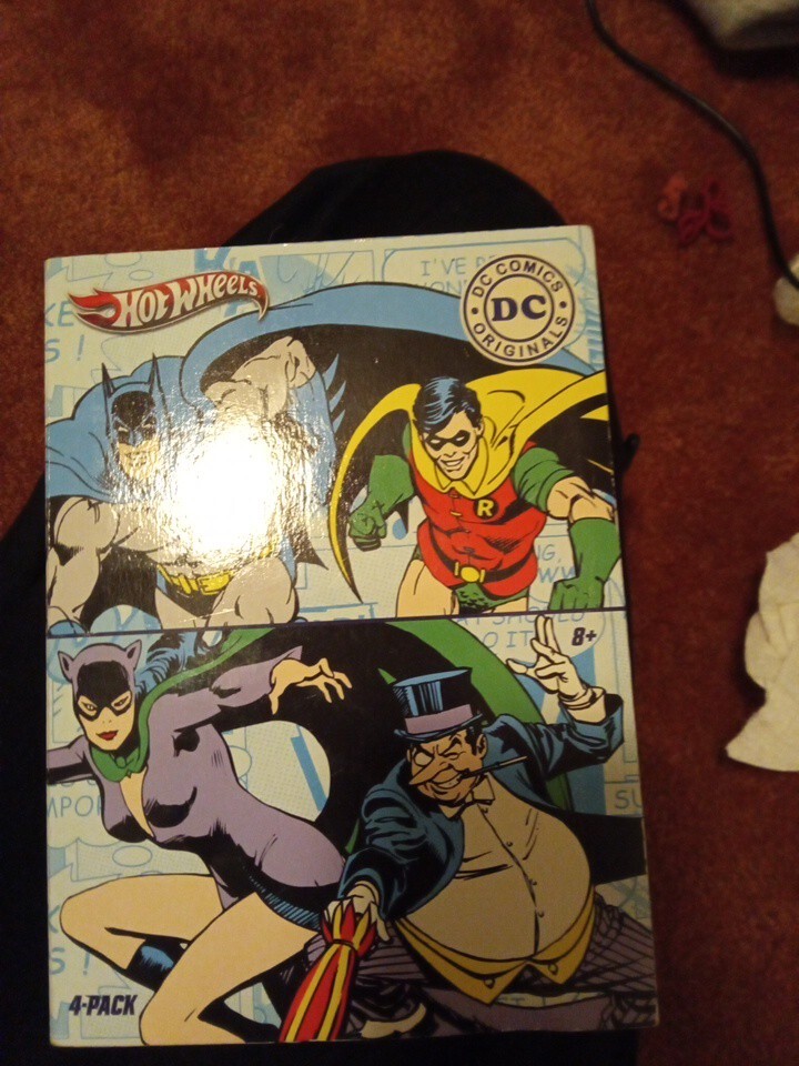 Hot Wheels DC Comics Batman Car 4 pack Window Box Set Robin Catwoman Penguin NIB
