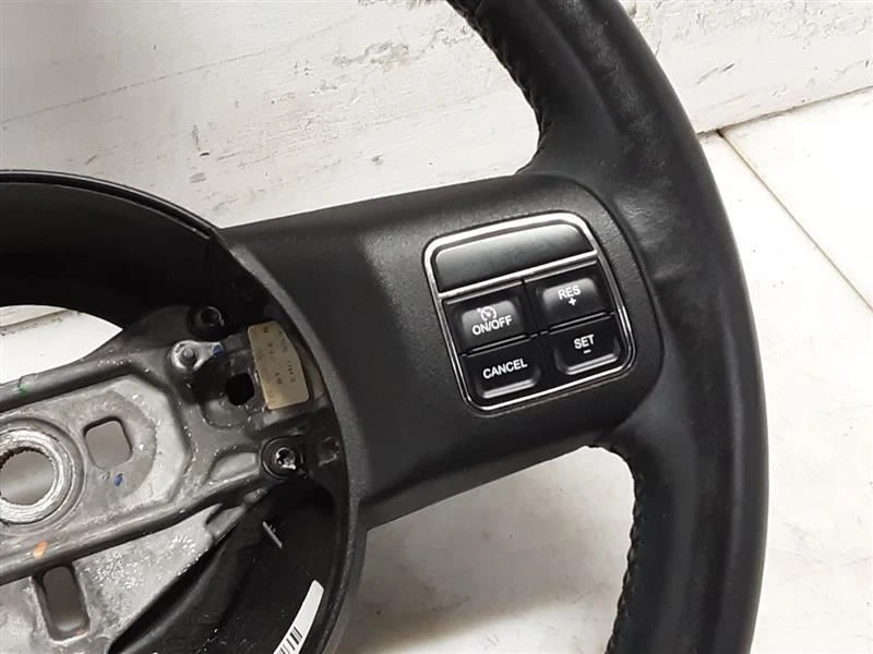 Volante Jeep JK Wrangler OEM cuero negro 2011-2017 5LD913X9AD 97451 Foto 2 de 4