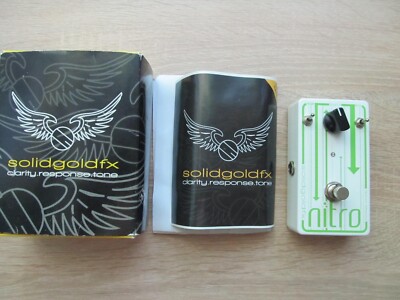 SOLIDGOLD FX NITRO umschaltbarer Mid + Full +Treble Booster + 2 Zerrdiodenpaare