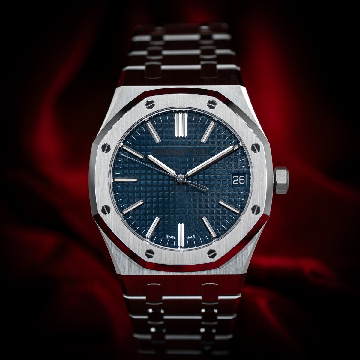 Audemars Piguet Royal Oak Self-winding Blue Dial 41mm 15510ST.OO