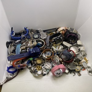 12 Lbs Bulk Lot Of Watches And Parts And Pieces For Parts Repair Bulk Watch Lot s-l1200.jpg main image 3