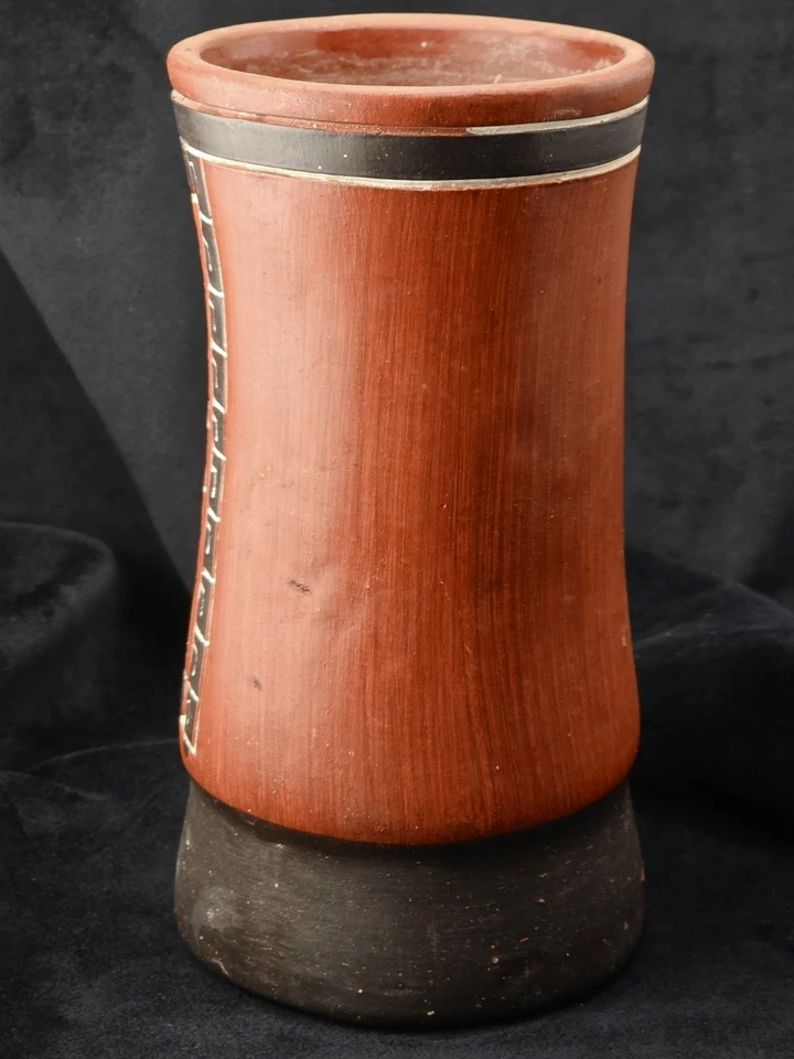 Jarrón Maya Popol Vuh Terracota Tallado a Mano México Arte Popular Cerámica Tribal Foto 4 de 4