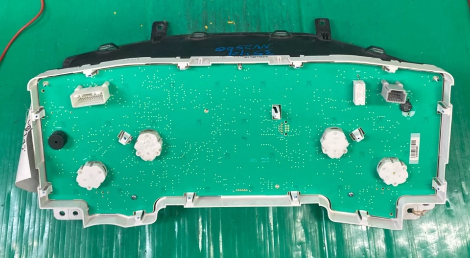 Cuadro de instrumentos velocímetro Nissan NV2500 2013-2019 k millas 24810-1PD0E Foto 3 de 3