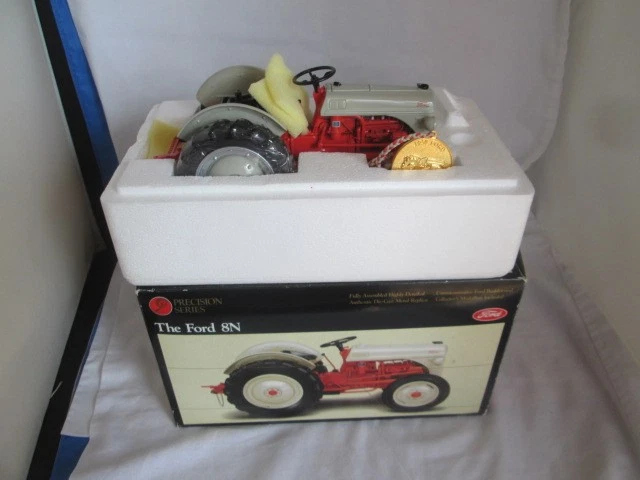 1996 Ertl Ford 8N Precision Classic Tractor  1/16 Scale W Coin & Booklet NIB 362 - Image 2 of 4