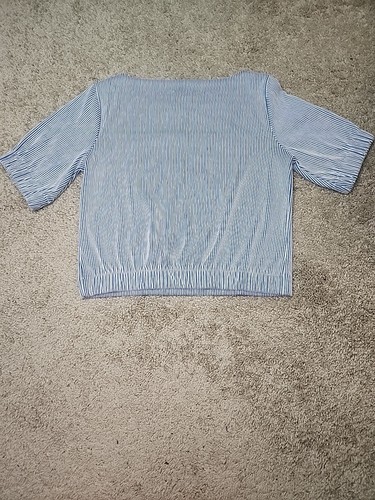 J.CREW Puff Sleeves Crop Top In Knit Seersucker - Picture 2 of 6