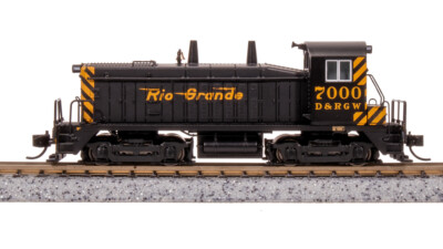 Broadway Limited 7491 N Scale DRGW EMD NW2 Diesel Locomotive Black & Gold #7000