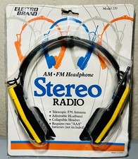 Vintage Electro Brand Model 220 AM/FM Headphone Stereo Radio w Antenna Folds
