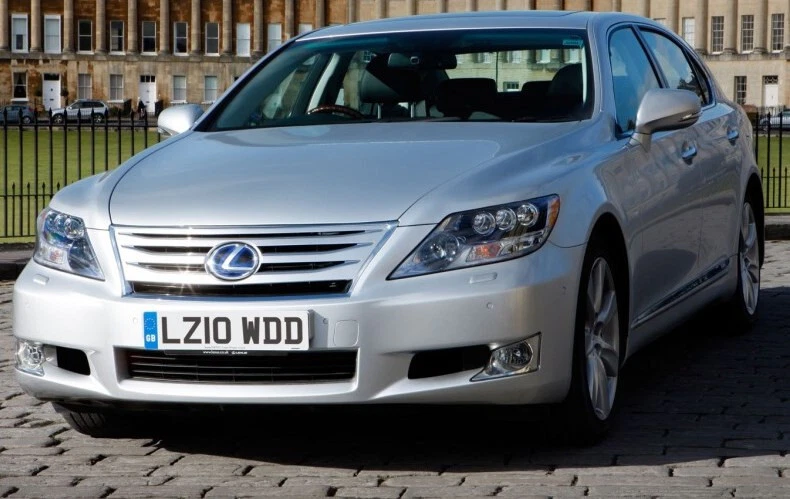 Par de luces antiniebla HID izquierda y derecha OEM 2010-2012 Lexus LS600H LS600HL 2010-2012 usadas Foto 2 de 4