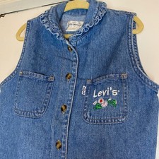 Vintage 90s Levis Kids Denim Vest Blue Ruffle Collar Floral Daisy Size 6 1Q96