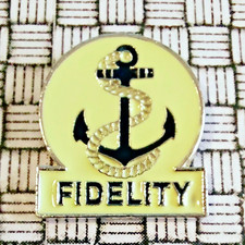 Fidelity Sportswear USA Clothing Company Yellow Metal Pin Badge 20mm x 18mm