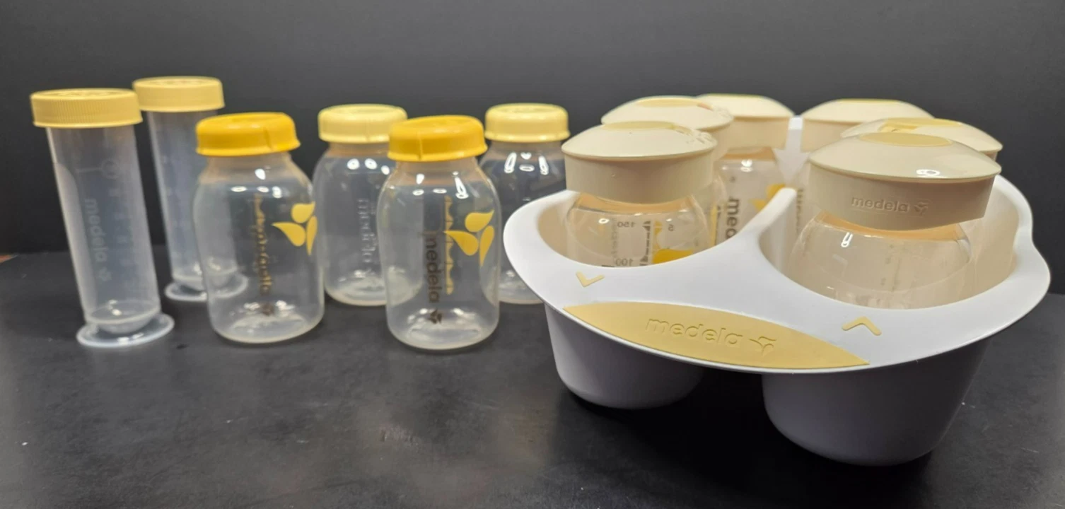 Medela Storage Baby Bottles Replacement 5 Ounce 12 Bottles w/Lids & Storage Tray