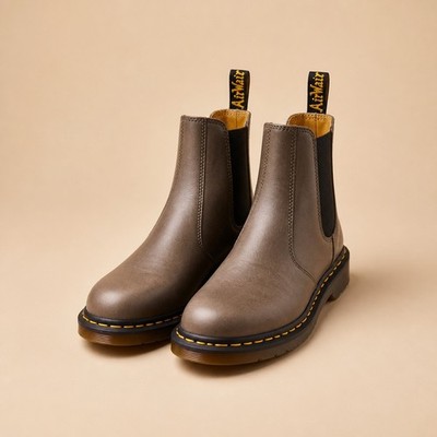 Dr Martens Yellow Stitch Smooth Leather Chelsea Boots Men's Size 10 Brand New