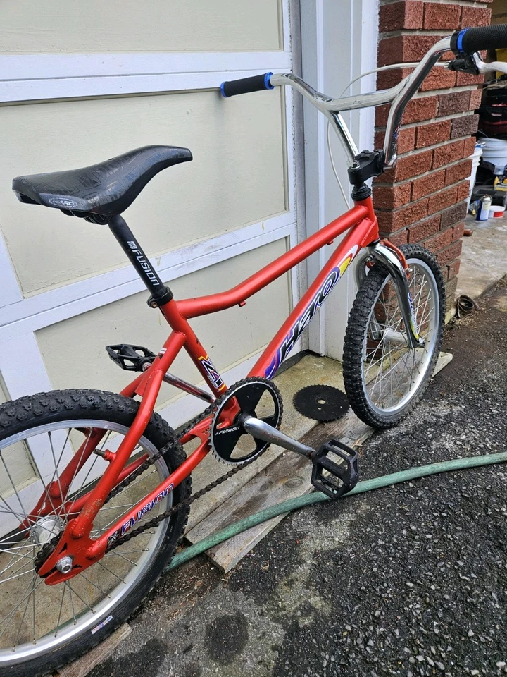 Bicicleta BMX Haro Group 1 Zi roja Foto 2 de 4