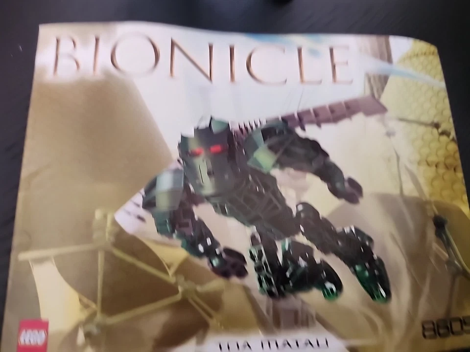 Lego raro Bionicle Metru Nui Toa Matau completo em lata - Imagem 2 de 3