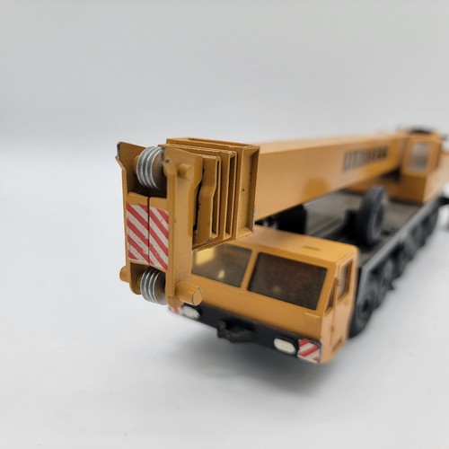 GESCHA MODEL DIE-CAST 1:50 LIEBHERR LT1100 CAR CRANE TELESCOPE TRUCK 3072 AS IS - Picture 5 of 9