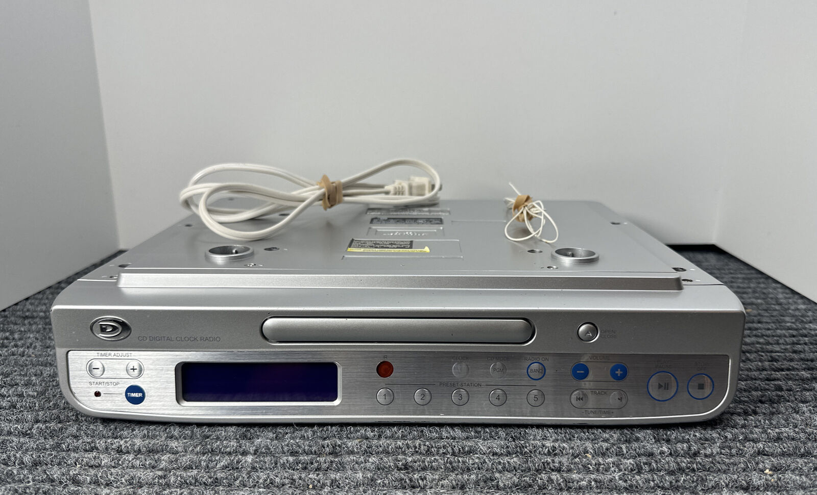 Durabrand W375-K  - CD Digital Clock Radio TESTED WORKING UNDER CABINET STEREO