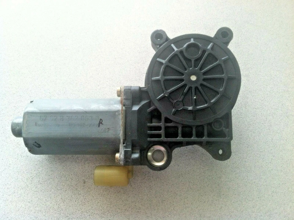 BMW 325xi 325i 330i 330Ci E46 2000-2003 ~ motor ventana delantera derecha Foto 2 de 3