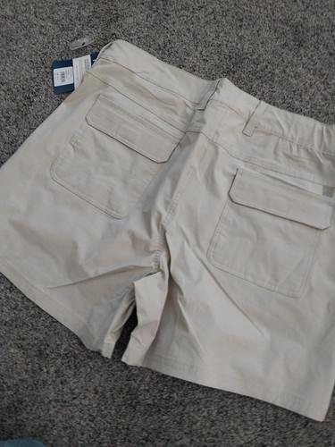 Huk Next Level Shorts Women's Size XL Color Khaki NEW - Picture 17 of 23