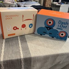 Wonder Workshop Dash And Dot Robots.