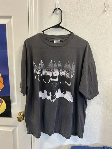 Def Leppard Euphoria Tour 1999 T-Shirt Size XL Vintage Conce 1990s vintage concert t-shirt, vintage, size XL, single stitch, B+ condition