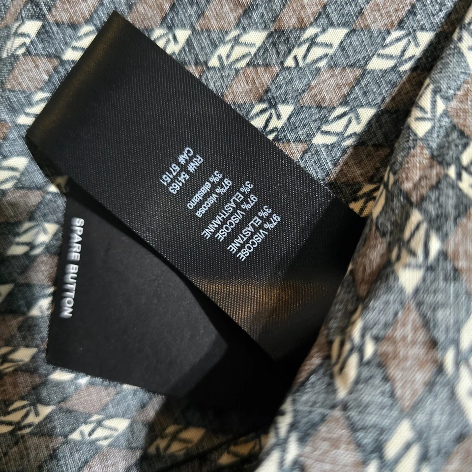 Karl Lagerfeld 巴黎露营衬衫小号几何印花经典合身纽扣 — 第 4/4 张图片