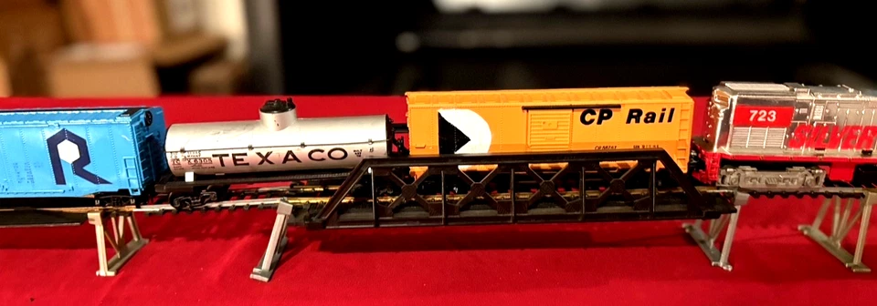 Ho Scale Silver Streak W/ dummy  5  Cars Power Power Track rerailer 36x54 Brass - Image 3 of 4